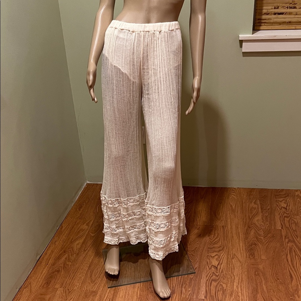 Jen’s Pirate Booty Elegant Sheer Cream Crochet Trim Pants Size M/L